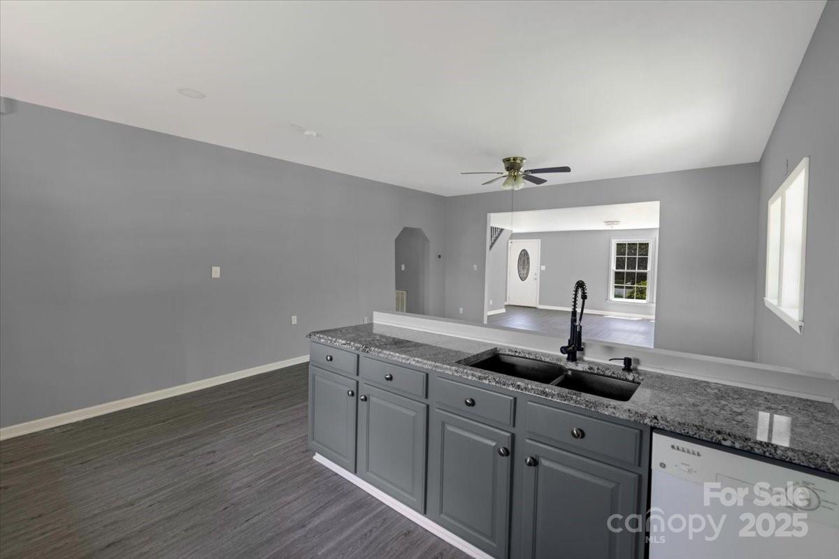 315 E Washington Avenue
