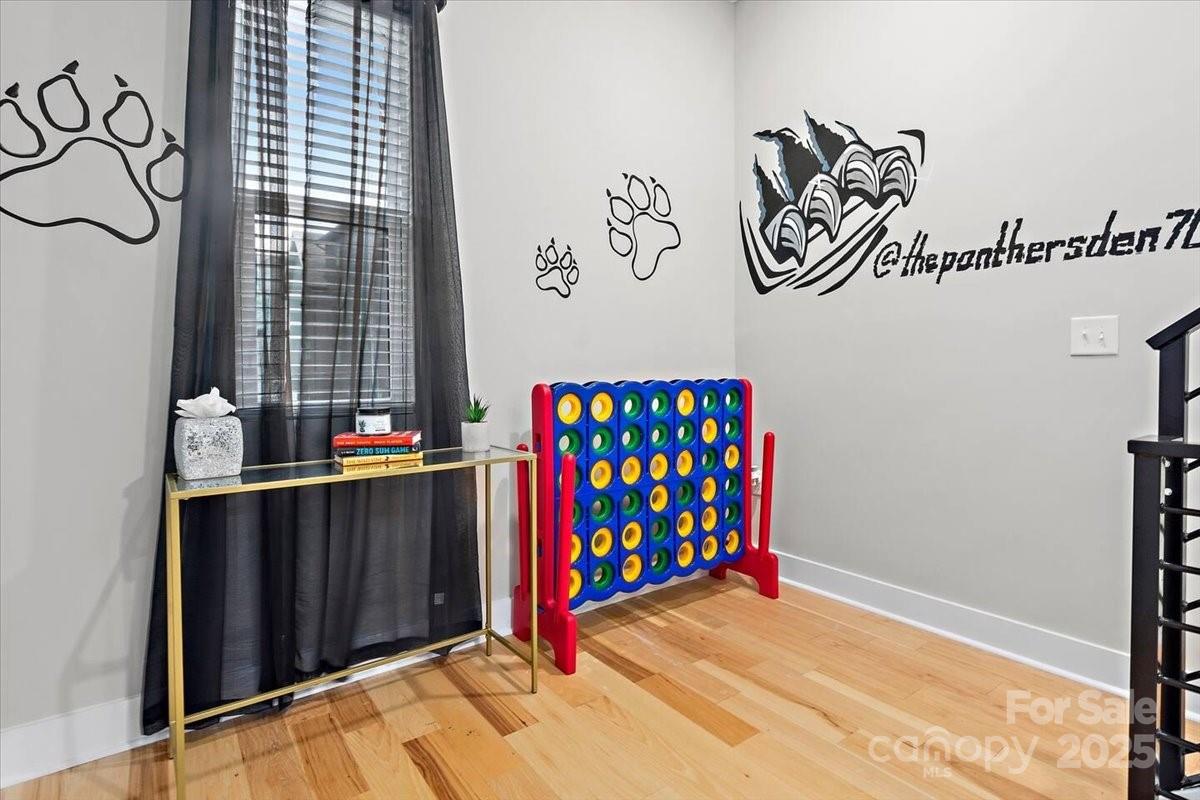 1113 Greenleaf Avenue Unit: B