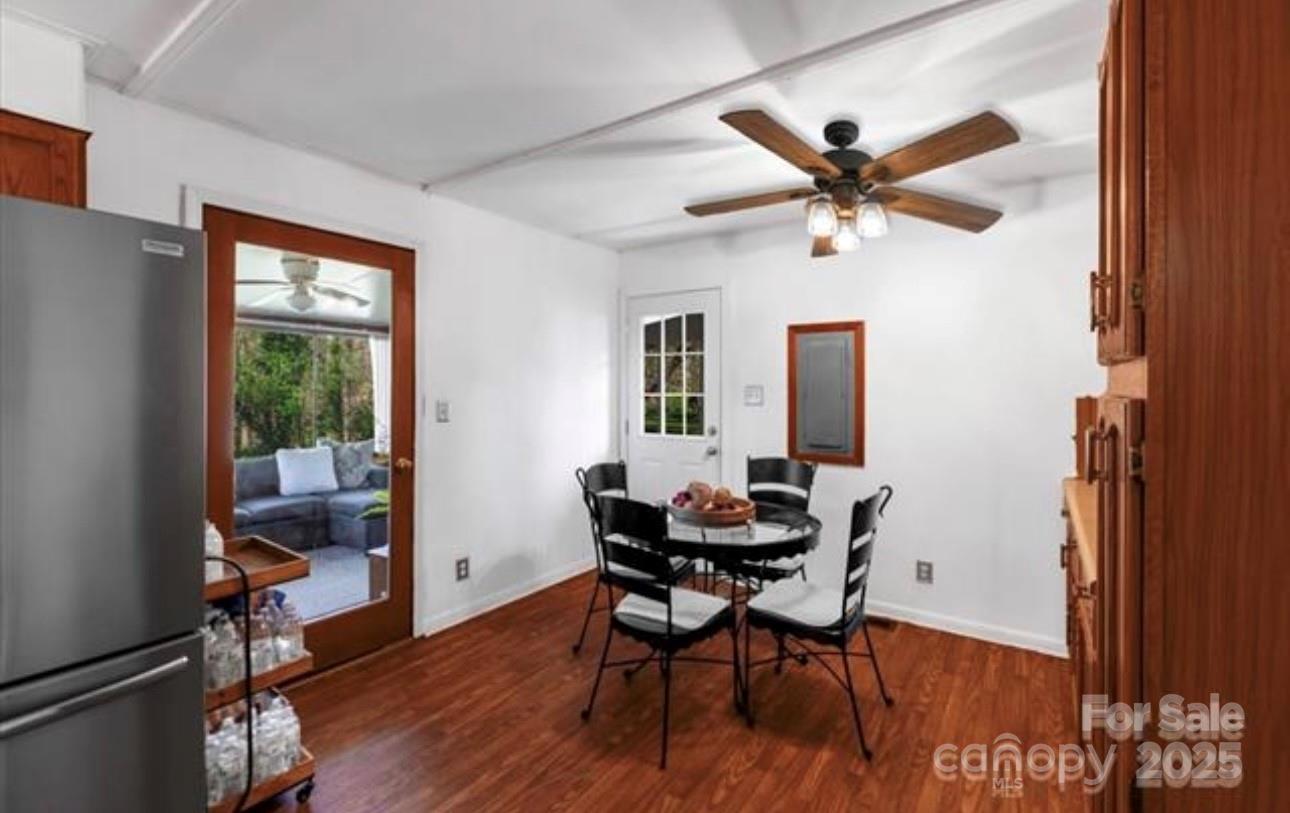 8 Northbrook Drive
