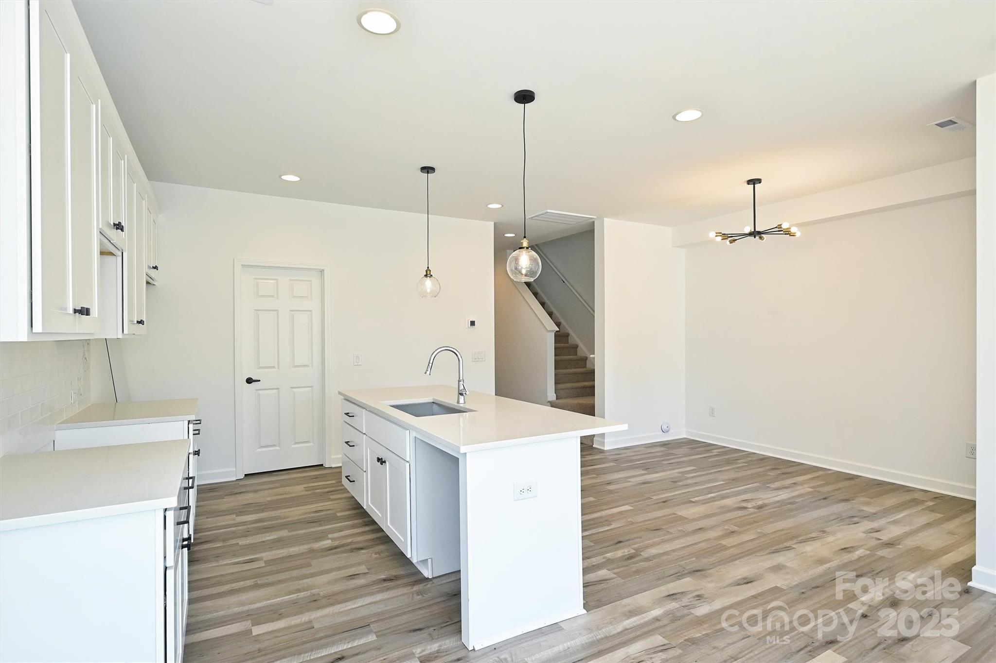 2735 and 2739 Primrose Avenue