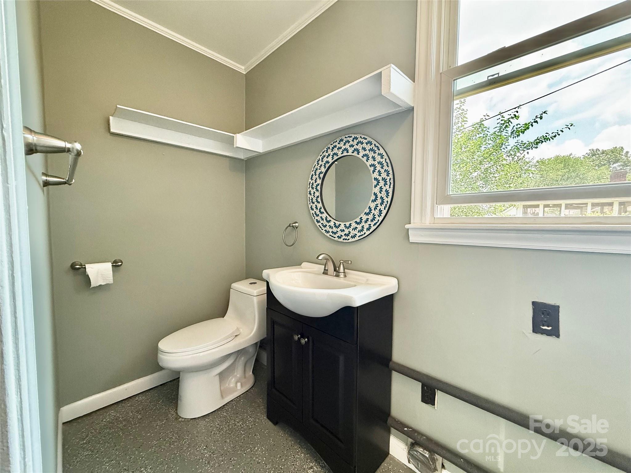 622 University Drive