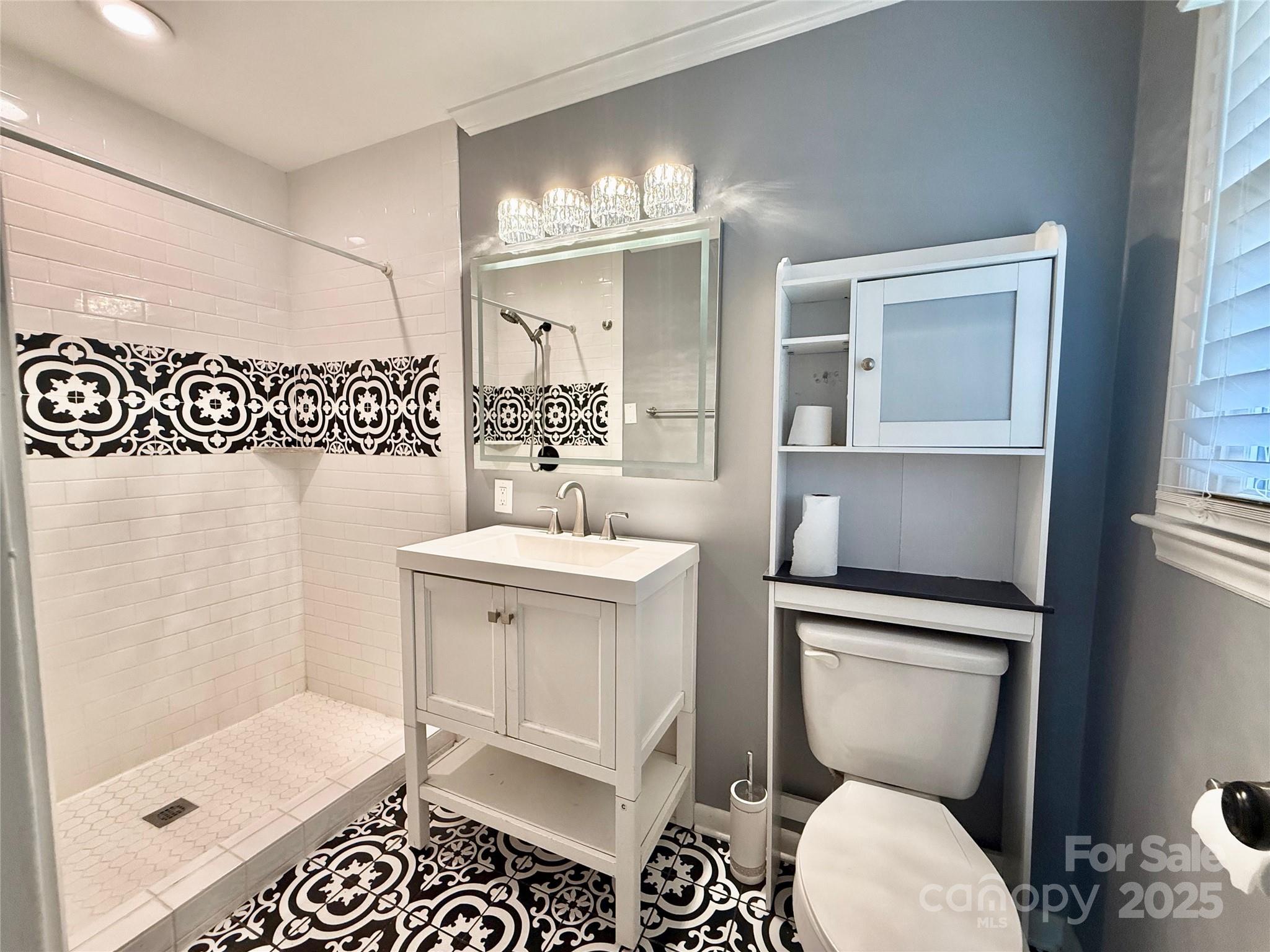 622 University Drive