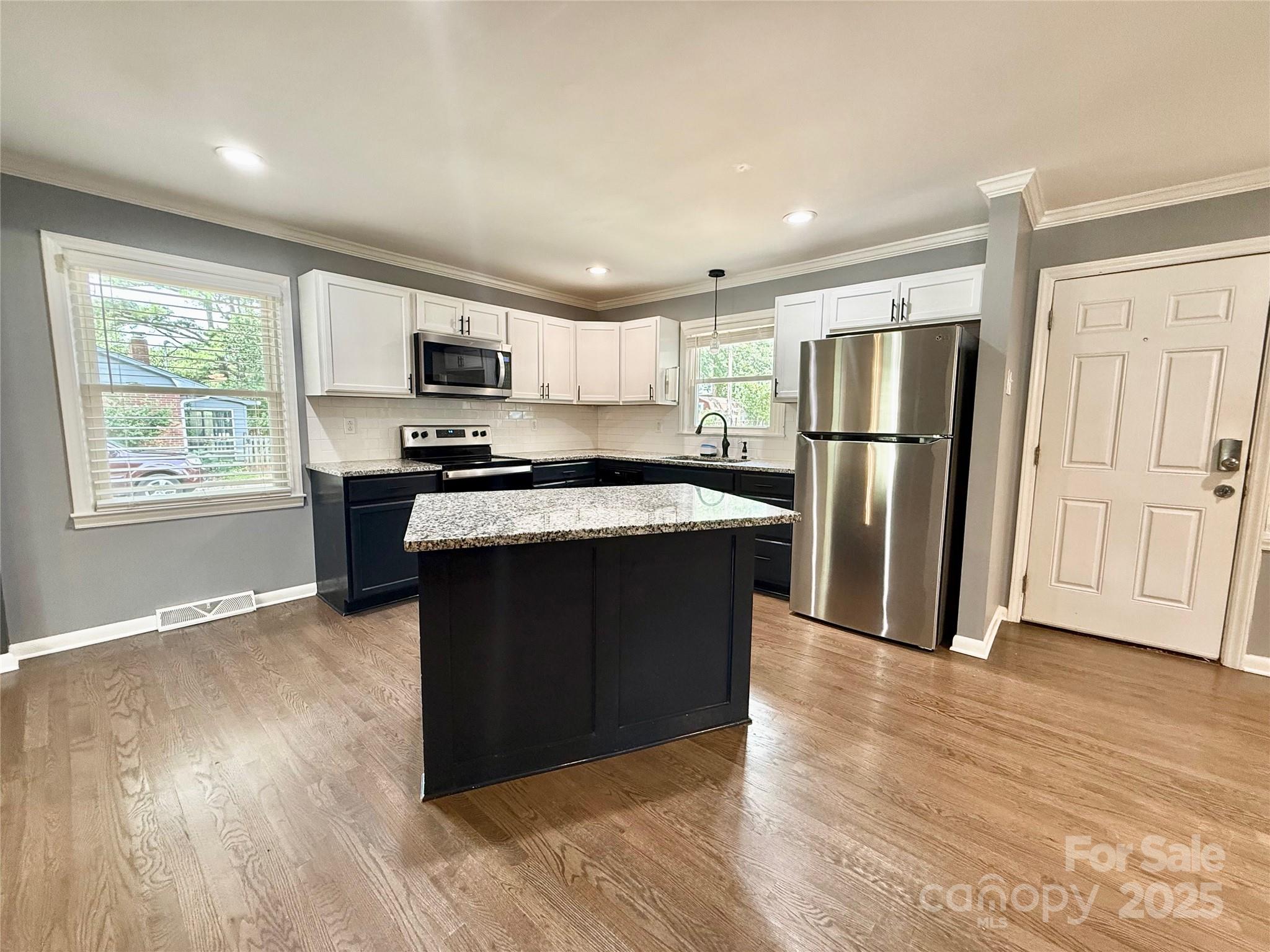 622 University Drive