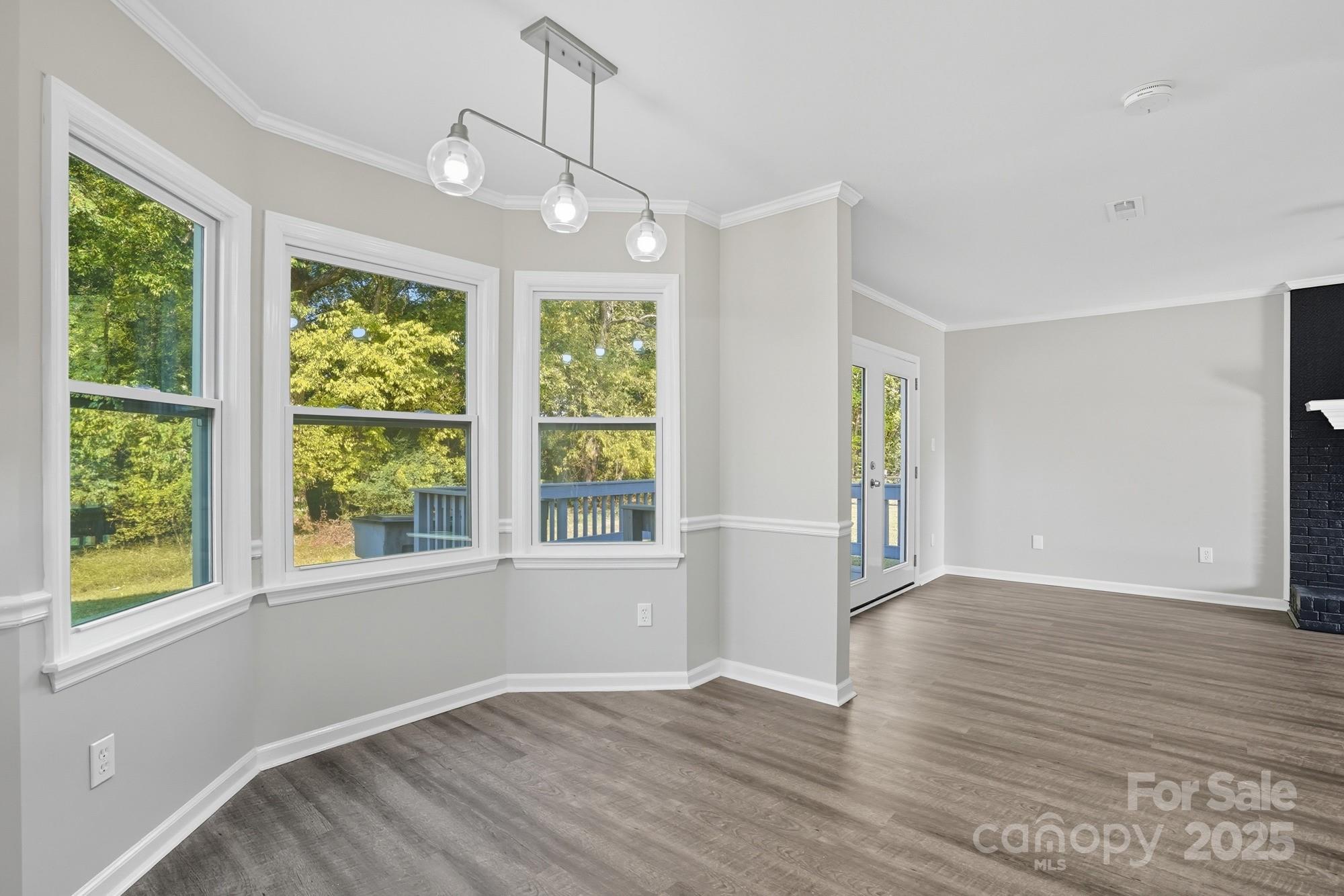 11006 Meadow Bank Lane