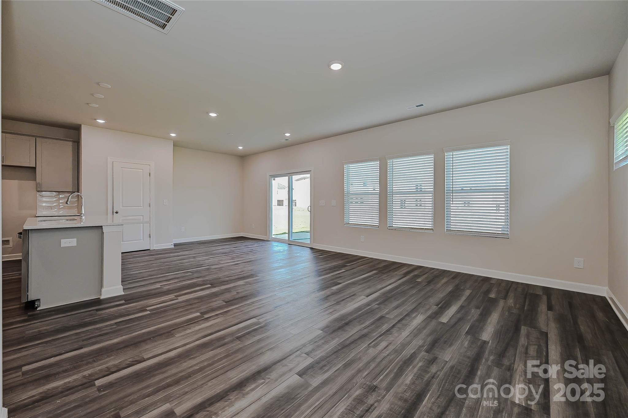 5031 Poplin Valley