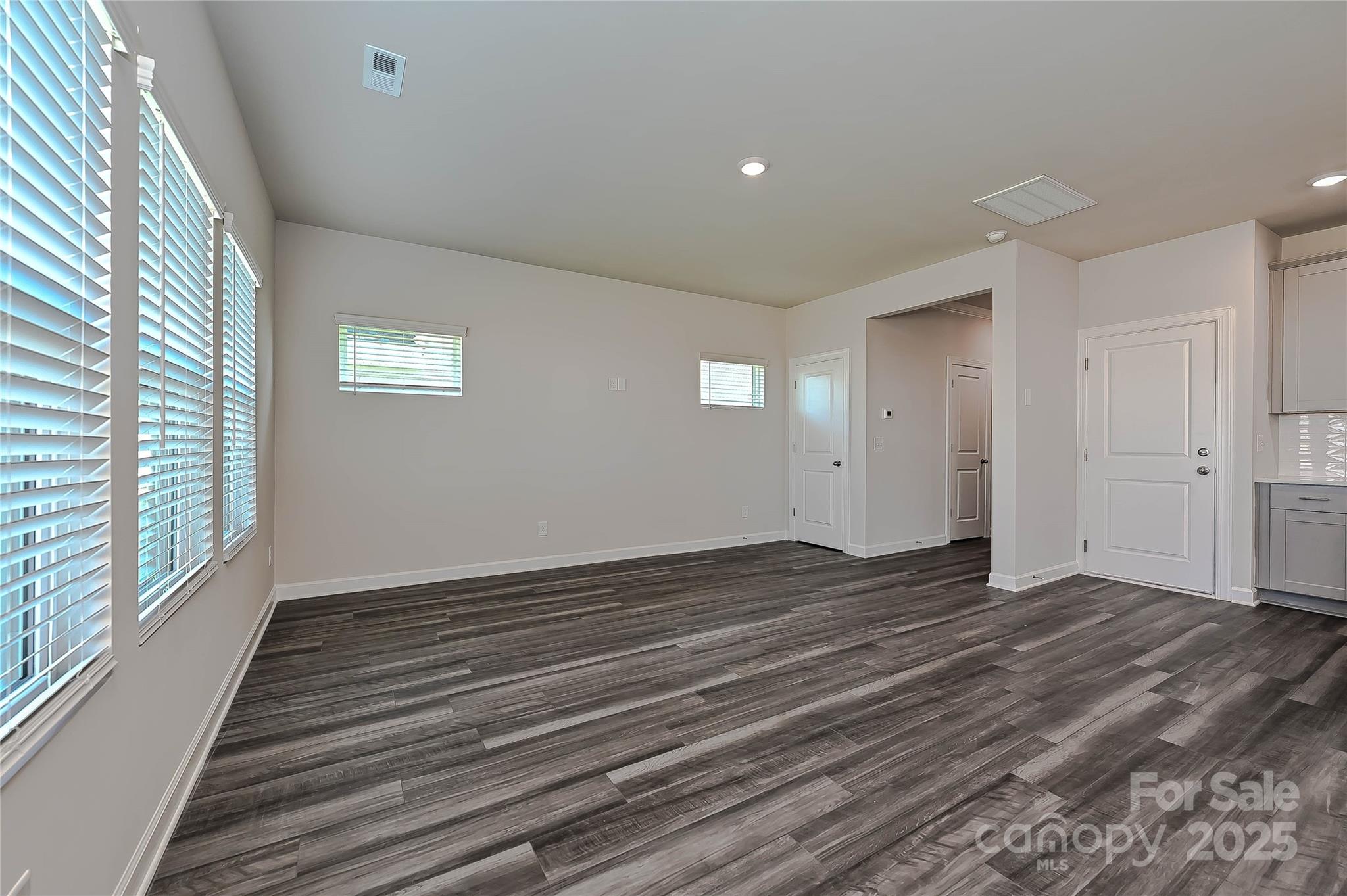 5031 Poplin Valley