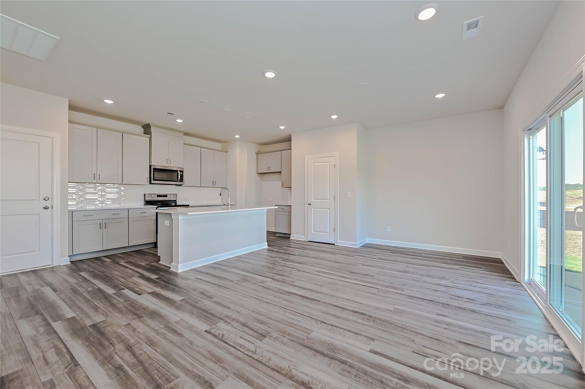 5031 Poplin Valley