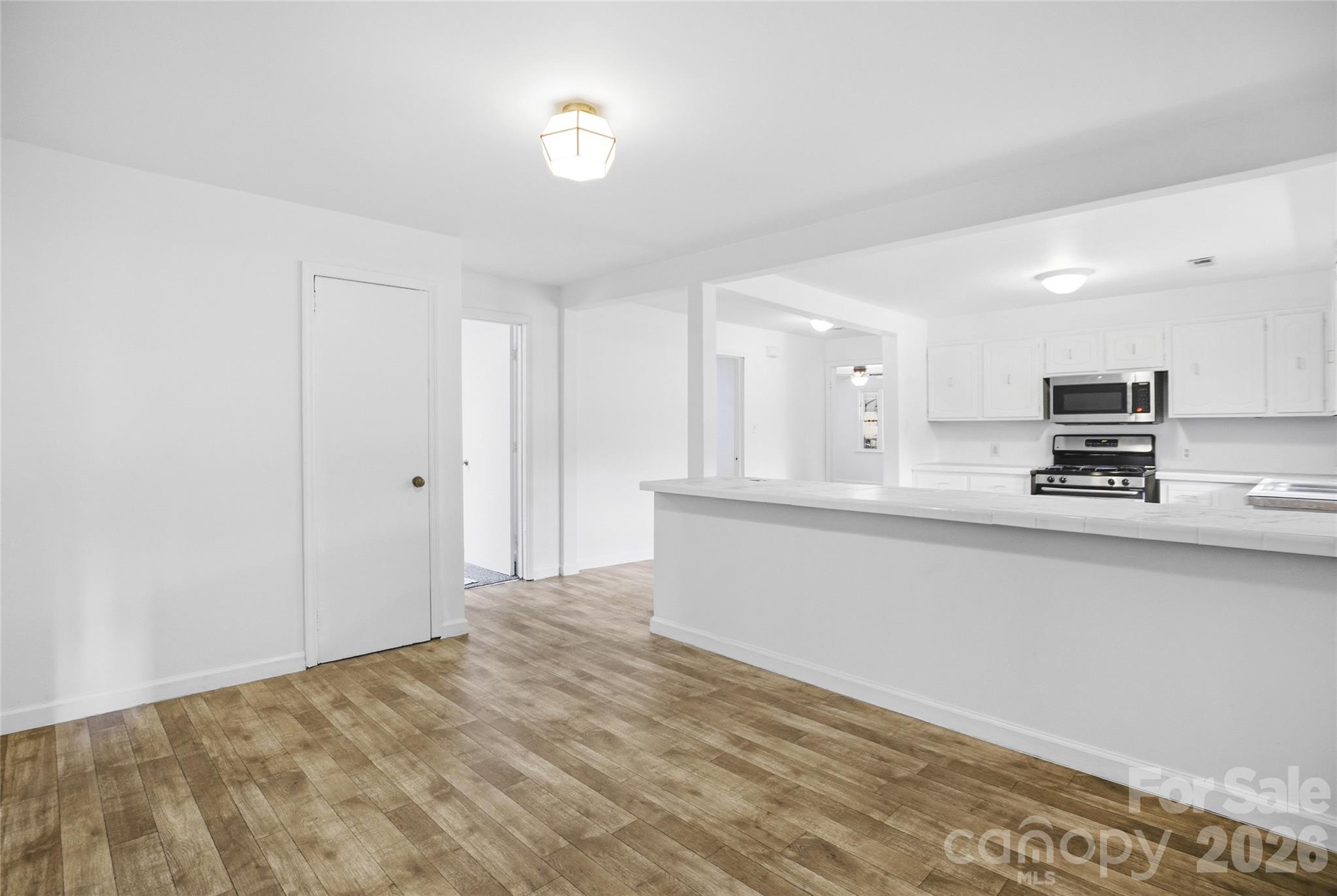 213 Jewel Street