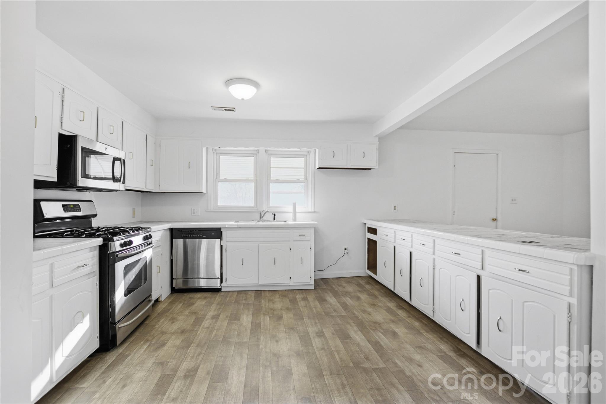 213 Jewel Street