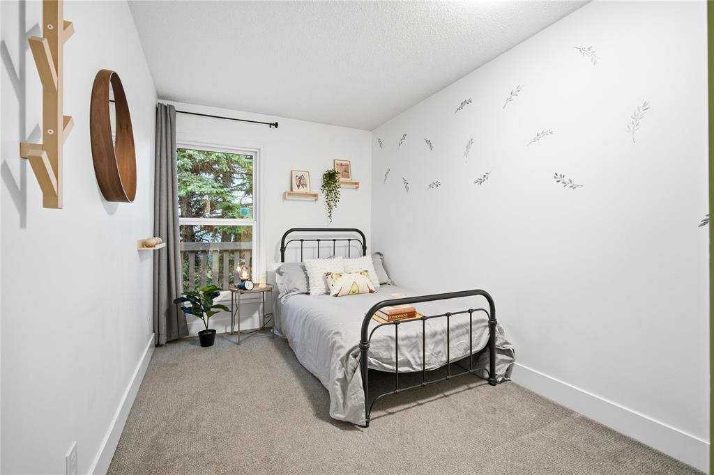 16 330 Carriage Road