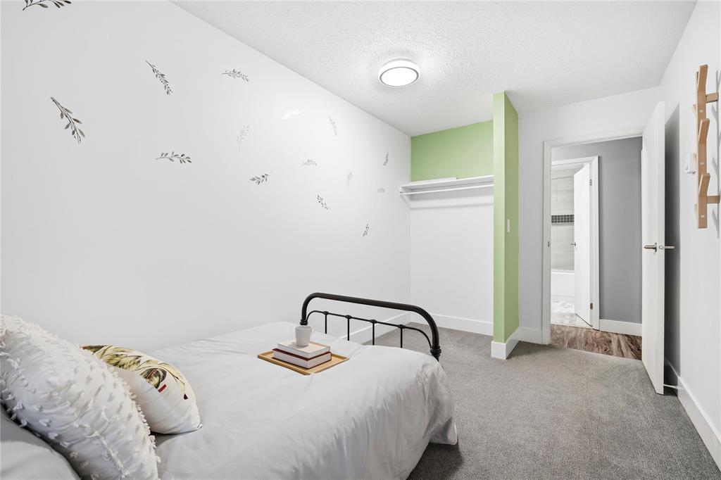 16 330 Carriage Road