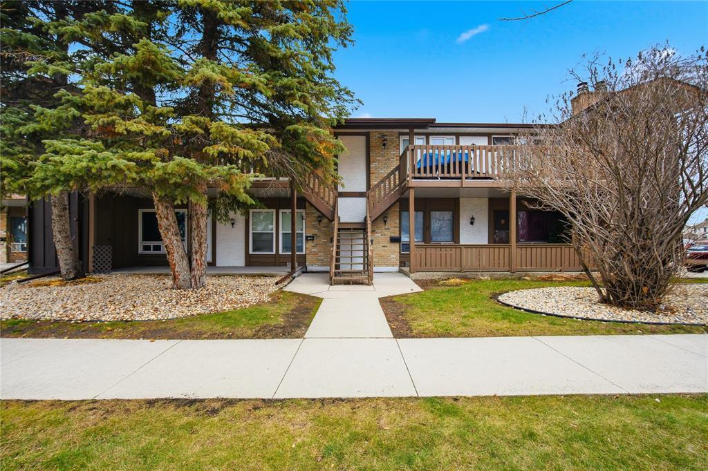 16 330 Carriage Road