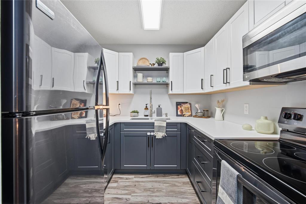 16 330 Carriage Road