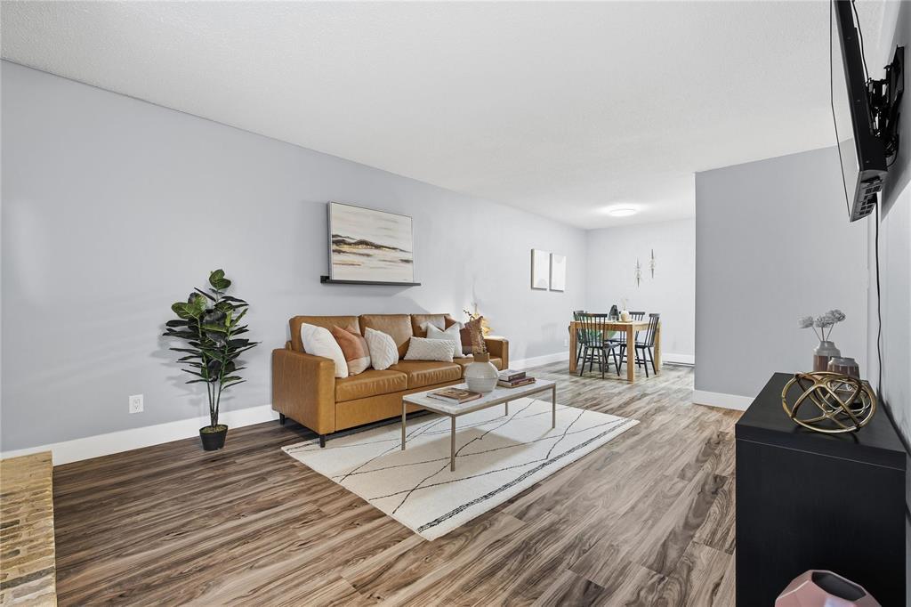 16 330 Carriage Road