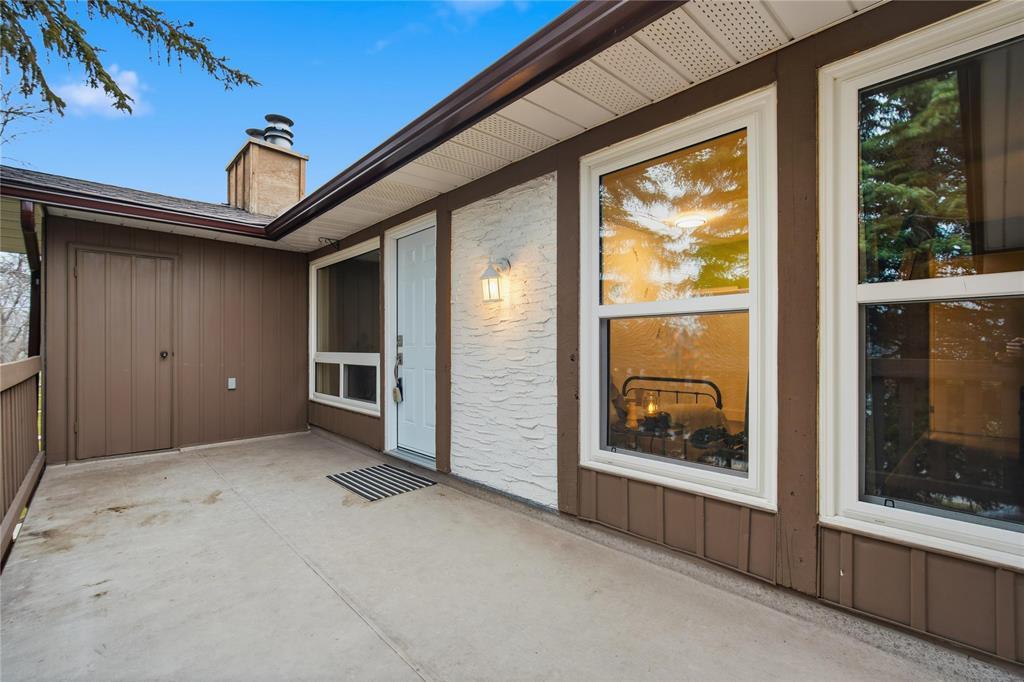 16 330 Carriage Road