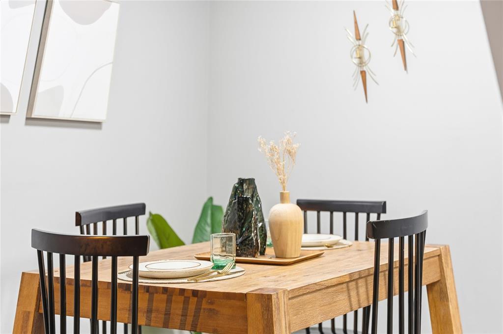 16 330 Carriage Road