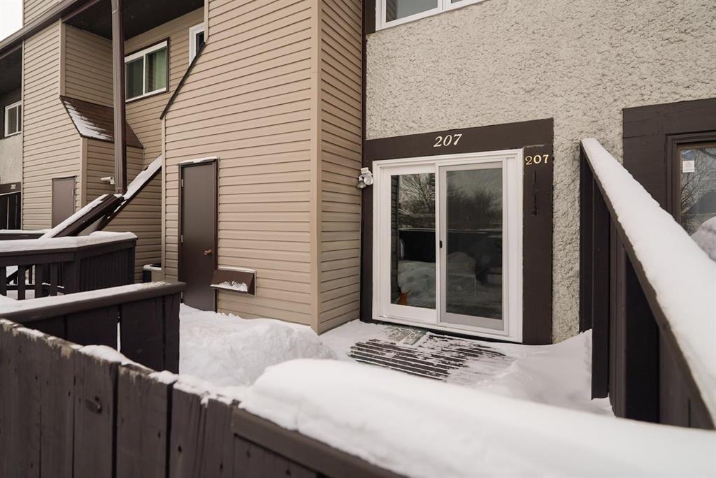 207 18 Consulate Road