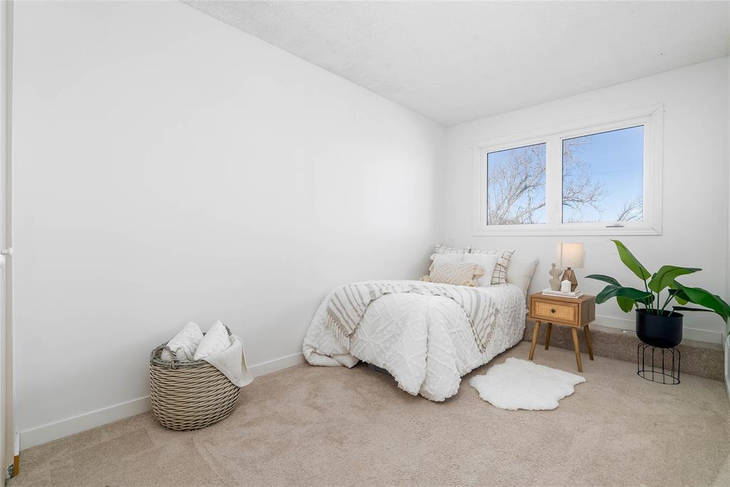 207 18 Consulate Road