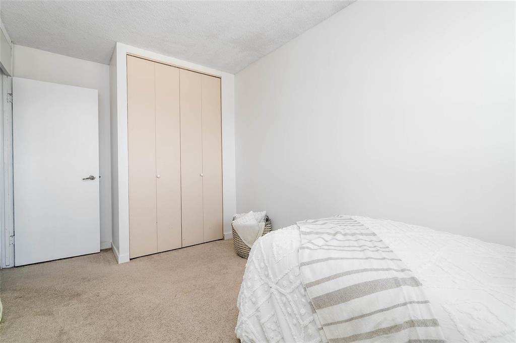 207 18 Consulate Road