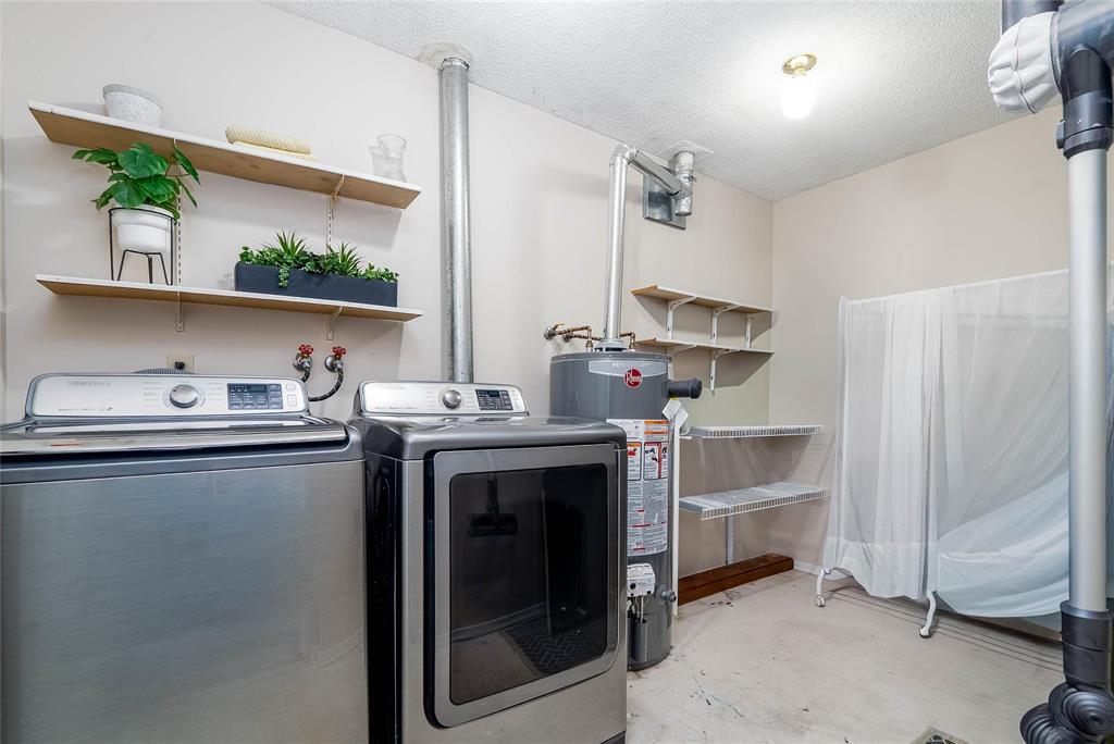 207 18 Consulate Road