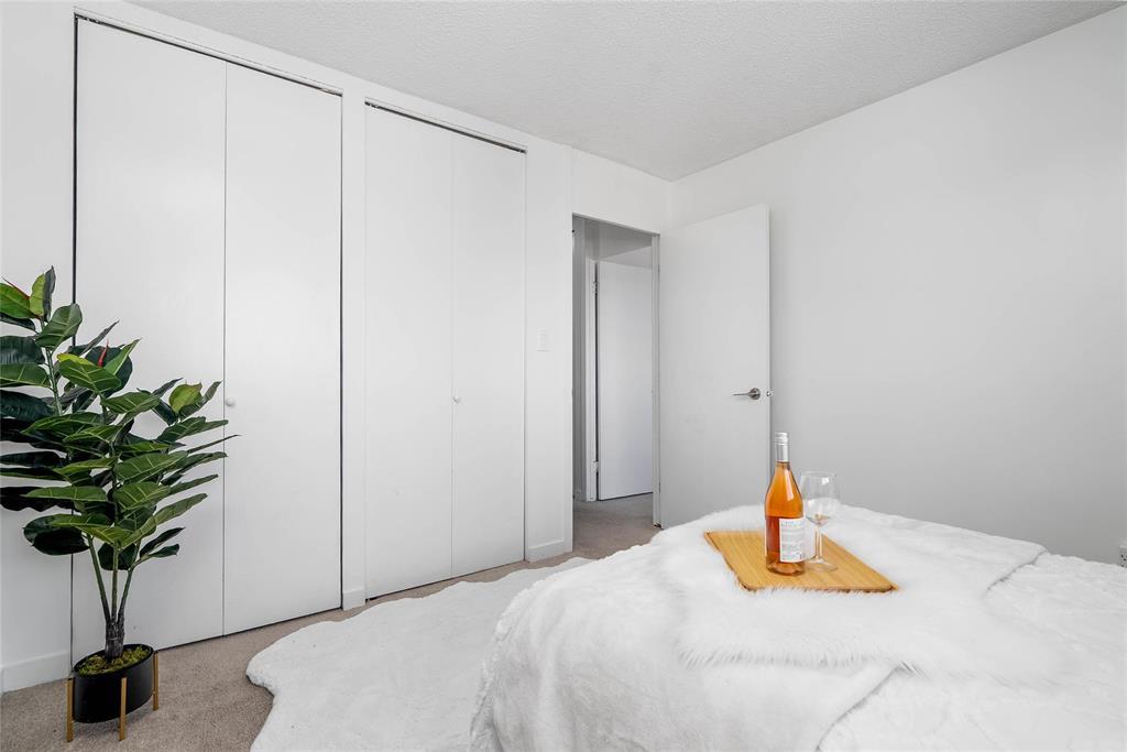 207 18 Consulate Road