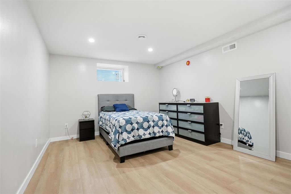 3501 Henderson Highway