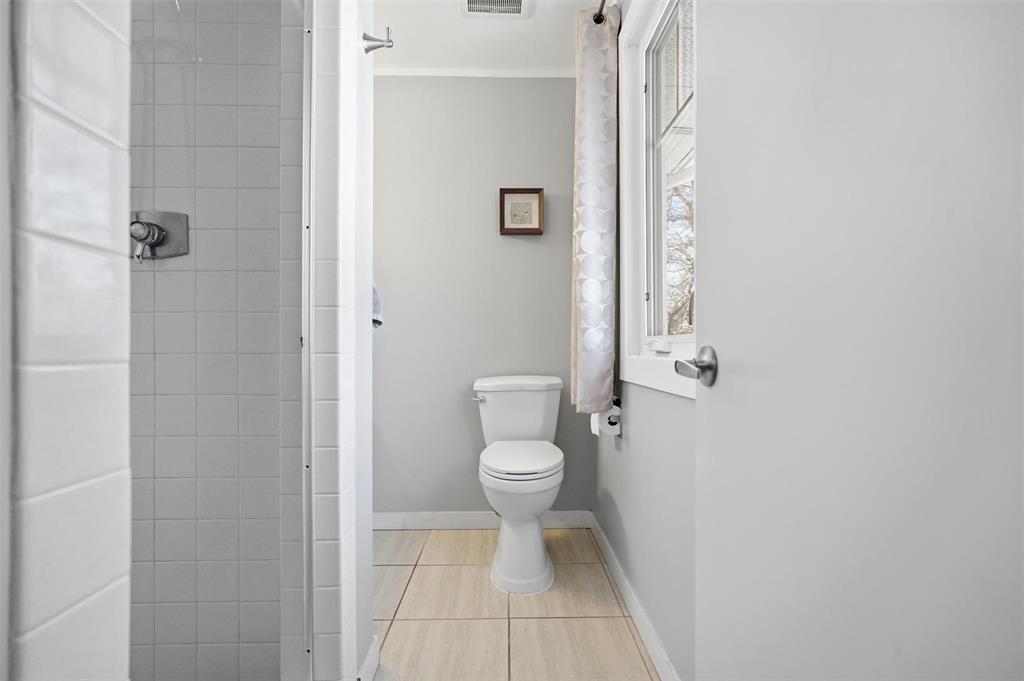 3501 Henderson Highway