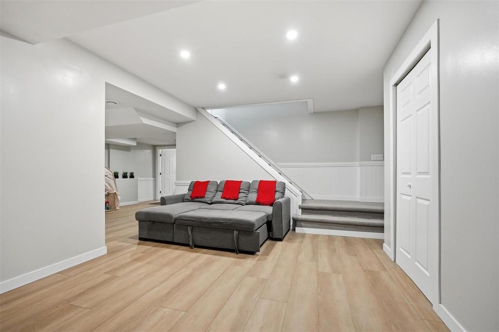 3501 Henderson Highway