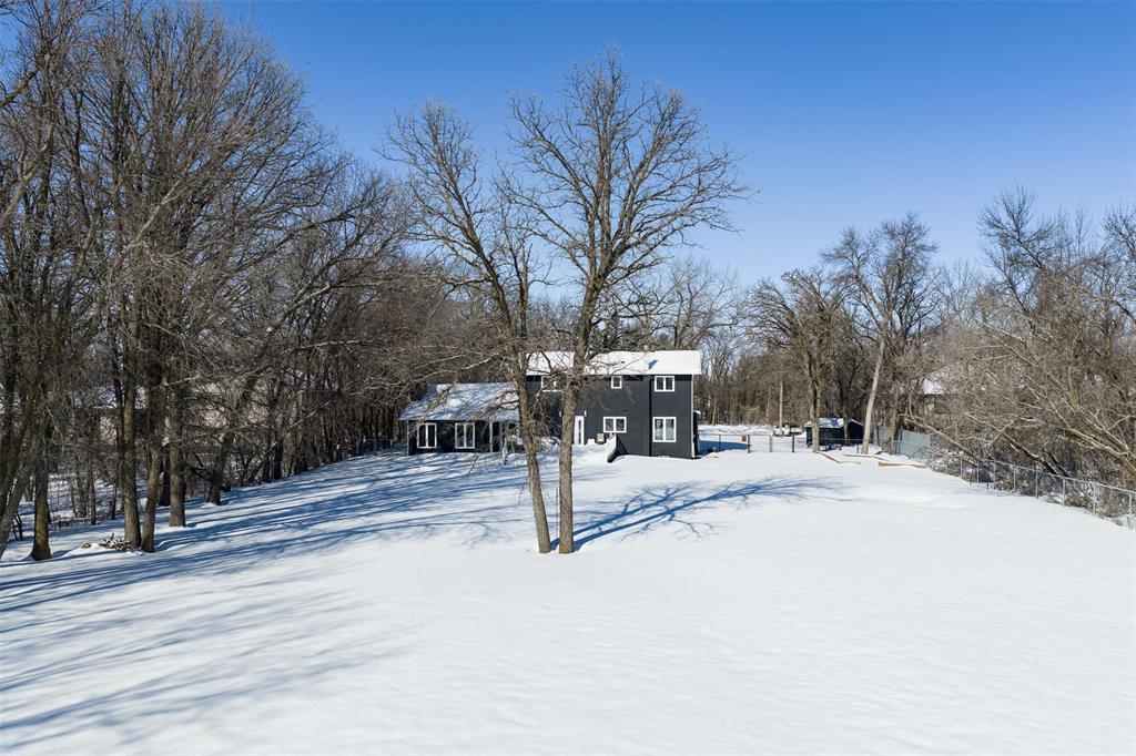 3501 Henderson Highway