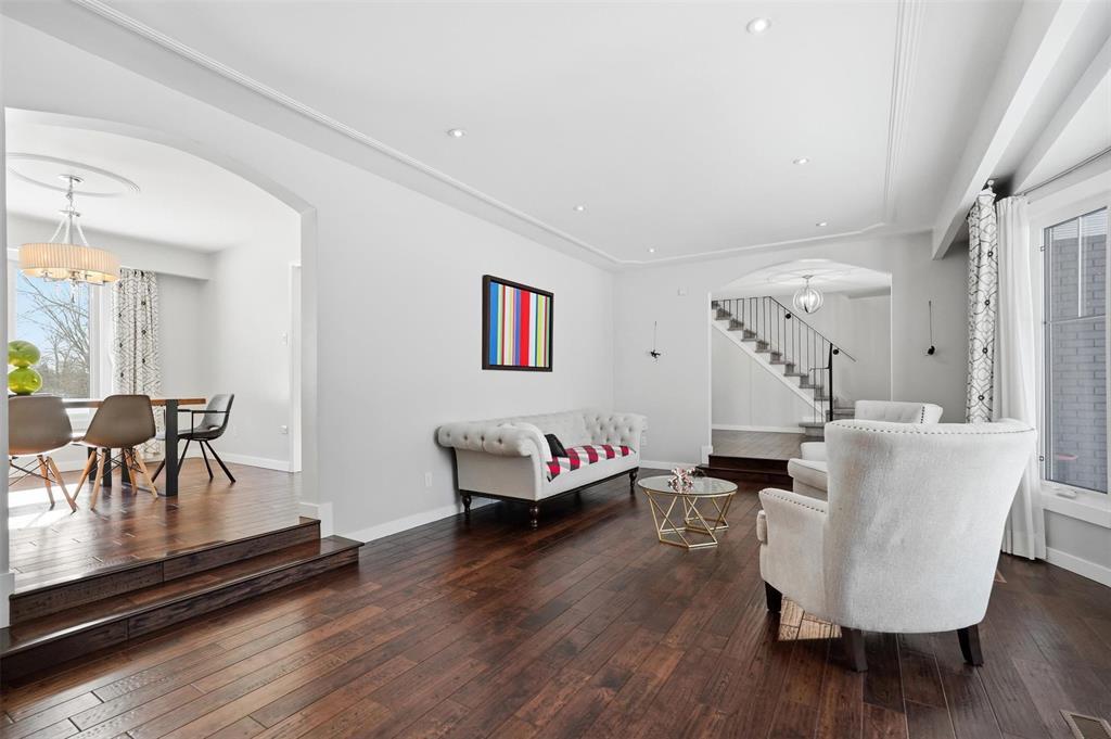 3501 Henderson Highway