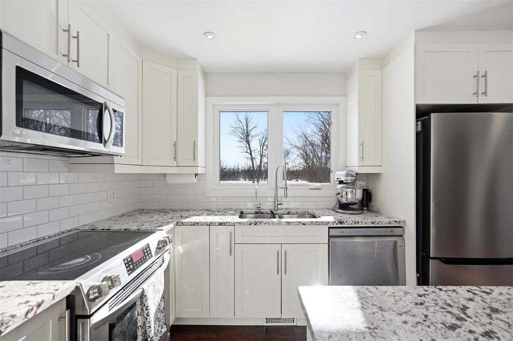 3501 Henderson Highway