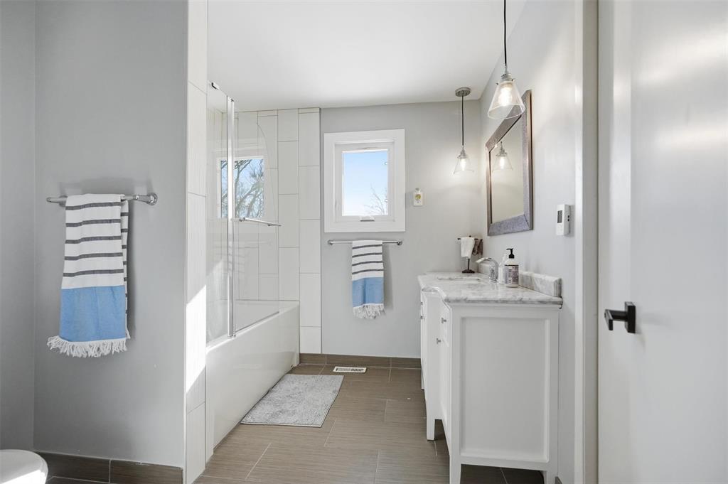 3501 Henderson Highway