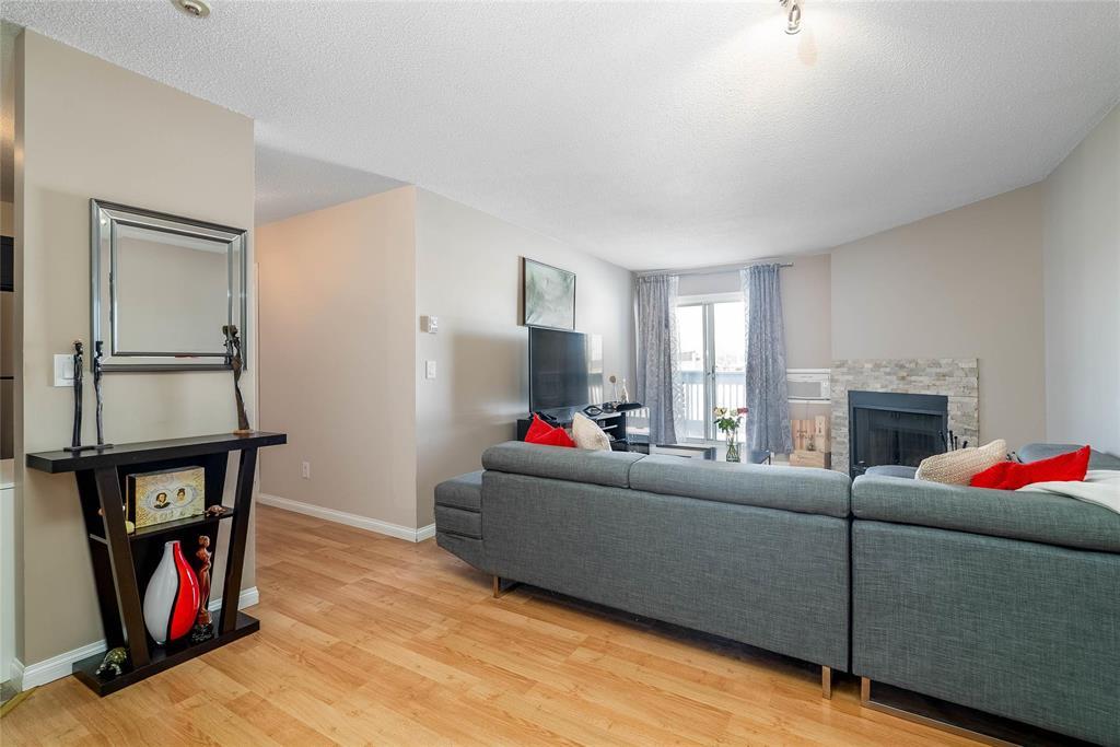 202 197 Watson Street