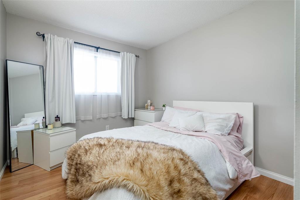 202 197 Watson Street