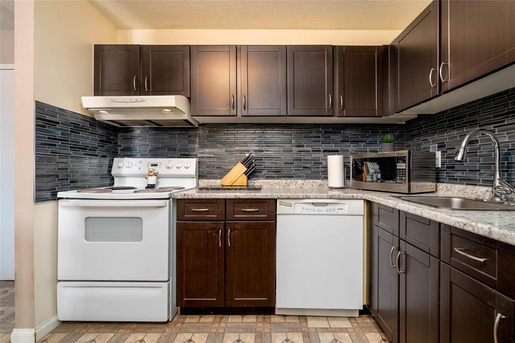 202 197 Watson Street