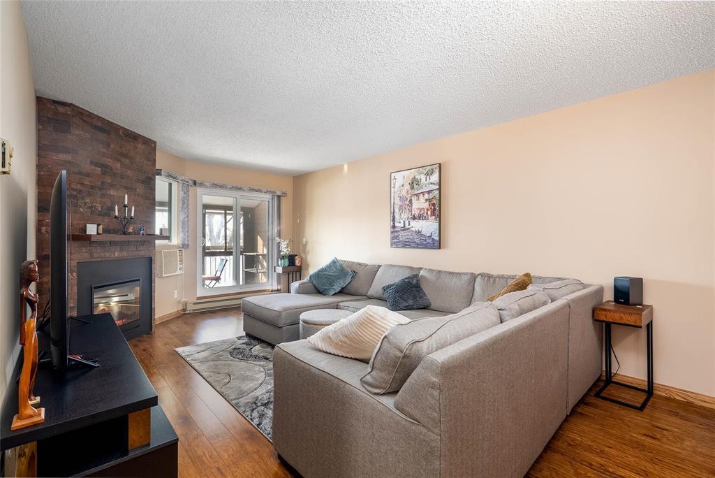 306 173 Watson Street