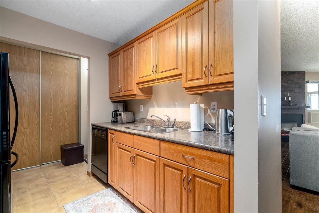 306 173 Watson Street