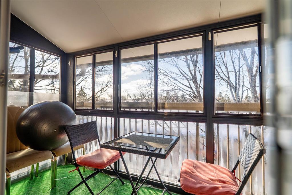 306 173 Watson Street