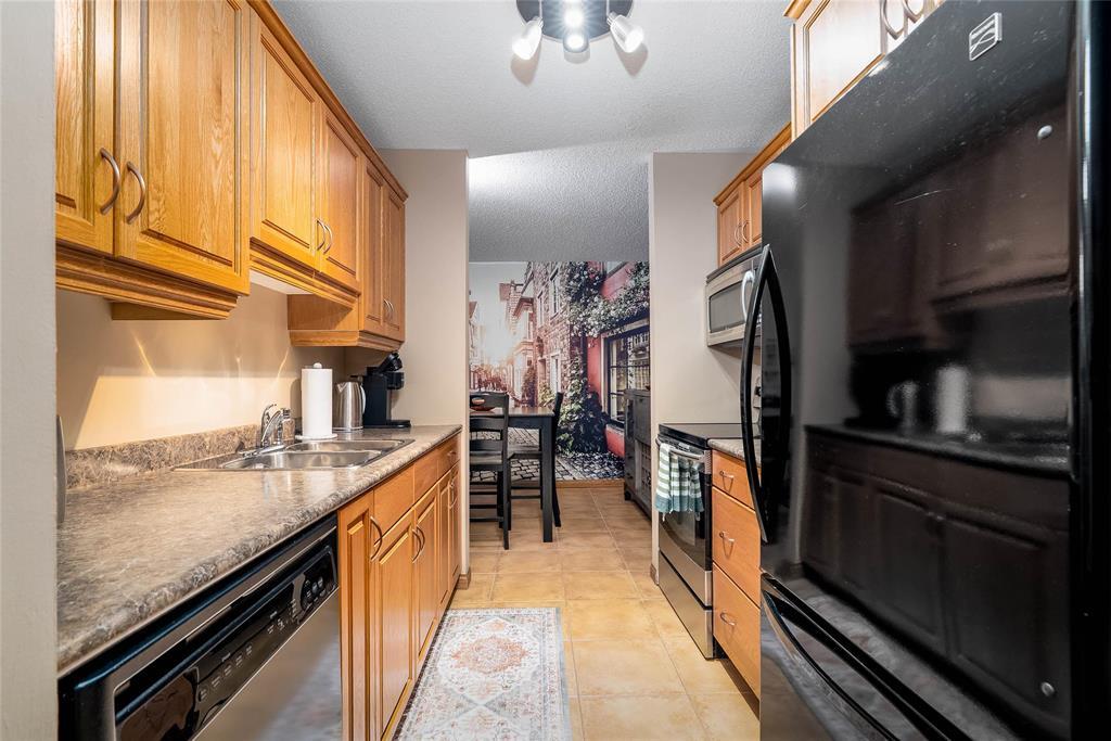 306 173 Watson Street