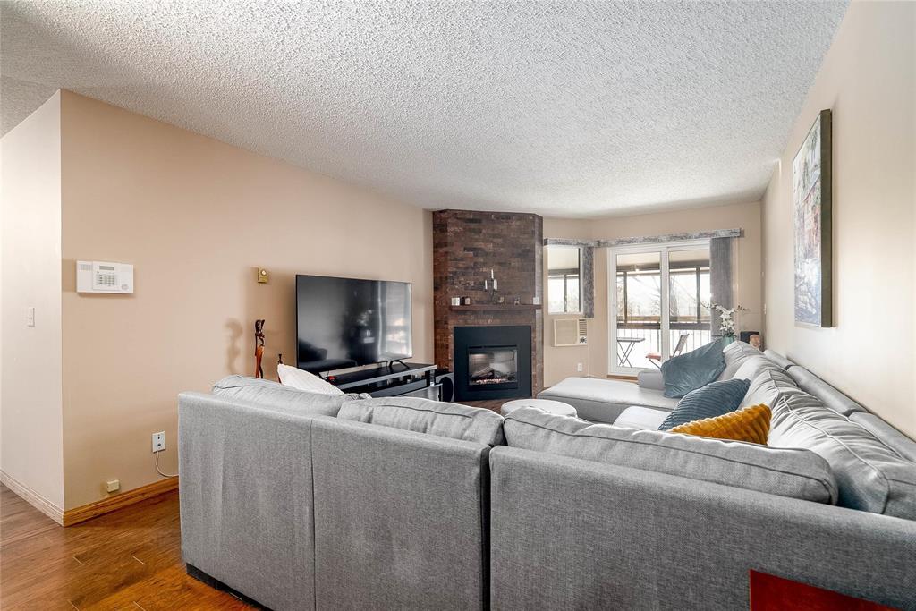 306 173 Watson Street