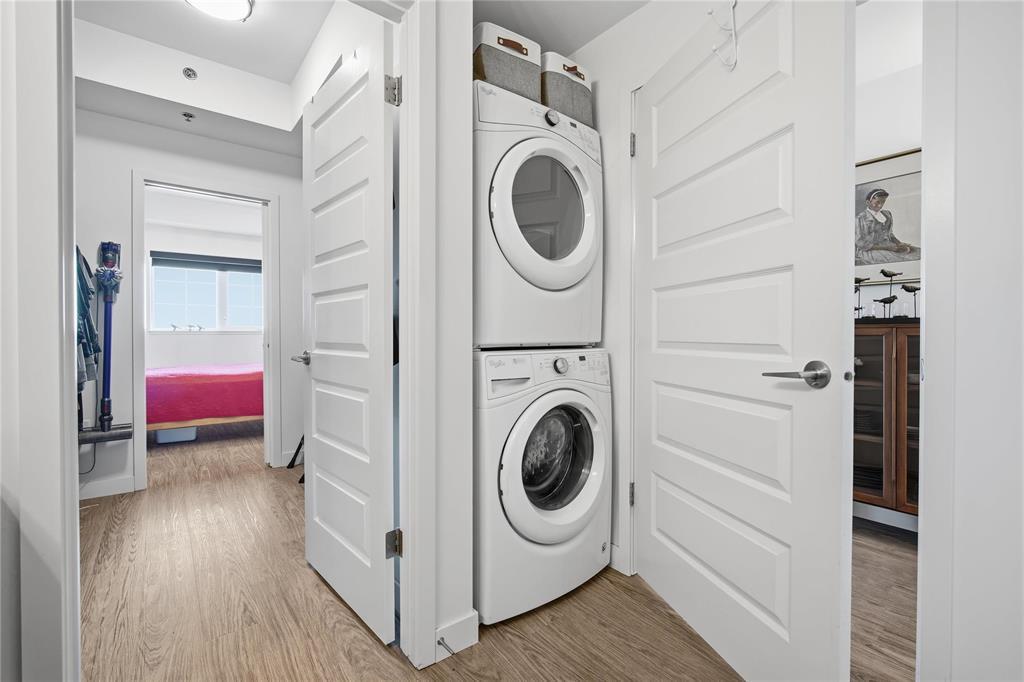 713 300 Centre Street