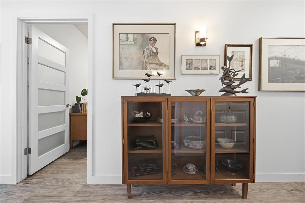 713 300 Centre Street