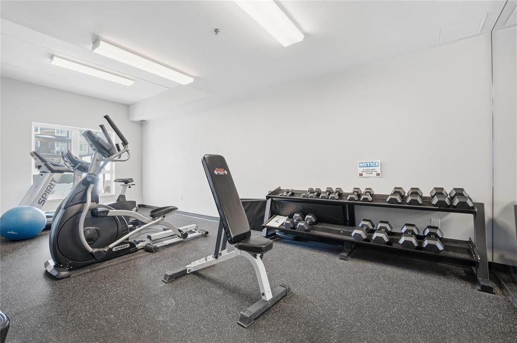 713 300 Centre Street