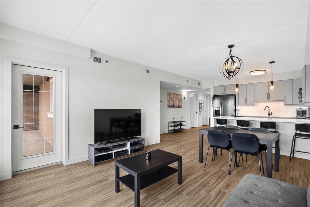 207 105 South Town Road