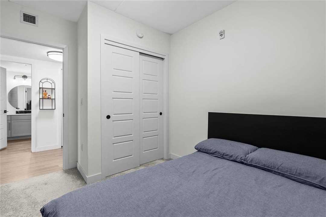 207 105 South Town Road