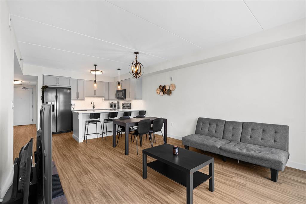 207 105 South Town Road