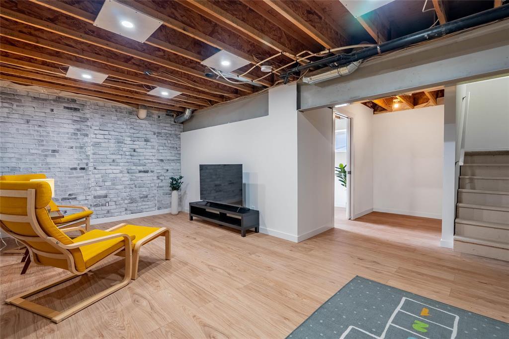 16 45 Grandmont Boulevard