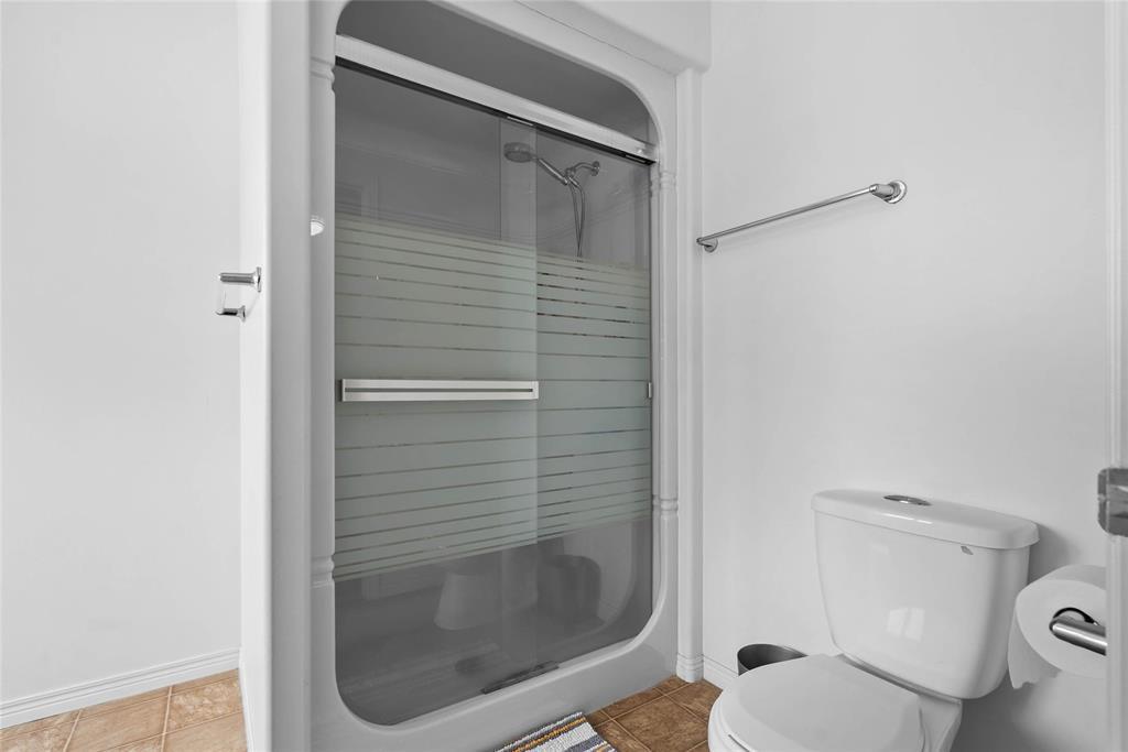 16 45 Grandmont Boulevard