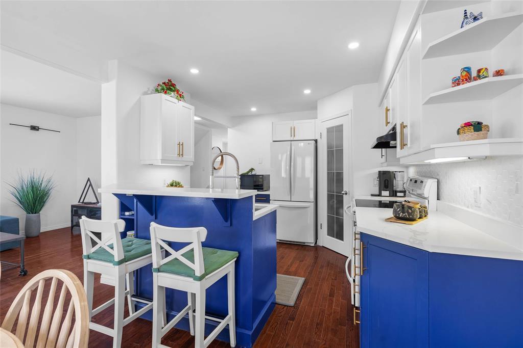 16 45 Grandmont Boulevard