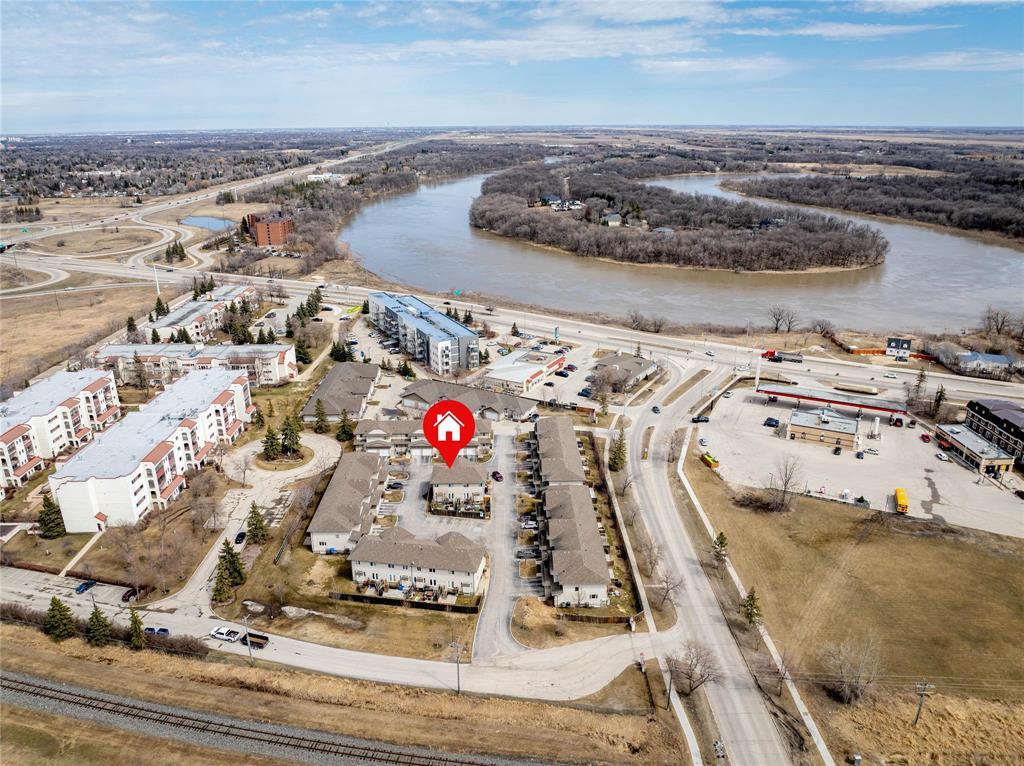 16 45 Grandmont Boulevard